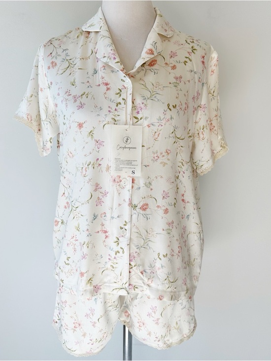 Cozyloungewear Other - Cozyloungewear Cream Ecru Floral Shorts Pajama Set Cottagecore Cute Whimsy Gram